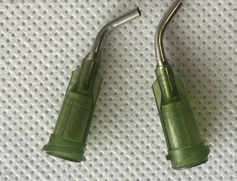 VMATIC VCW1405045. Наконечник дозатора TE 14G X 1/2" OLIVE BENT 45 DEG DIAM 1.55 x 2.10MM (50шт)